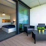 Vacationclub - Seaside Apartament 110