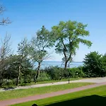 Vacationclub - Seaside Apartament 110